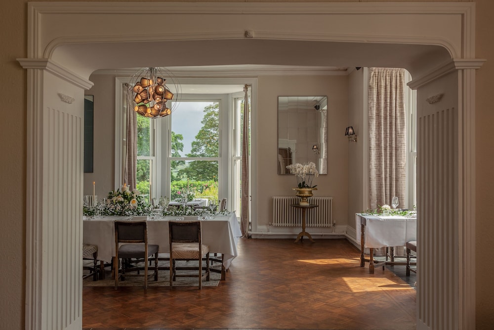 Mansion House Llansteffan 21/32