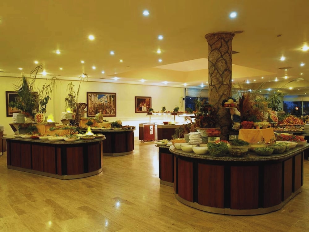 Senza Sunset Beach Hotel 24/87