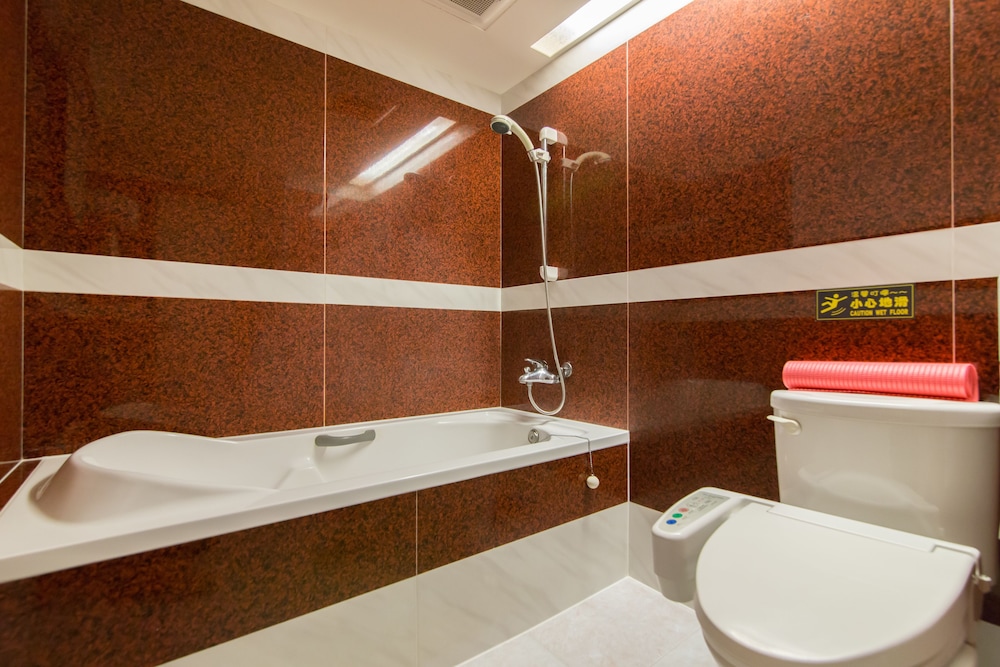 Hub Hotel Tucheng 11/59