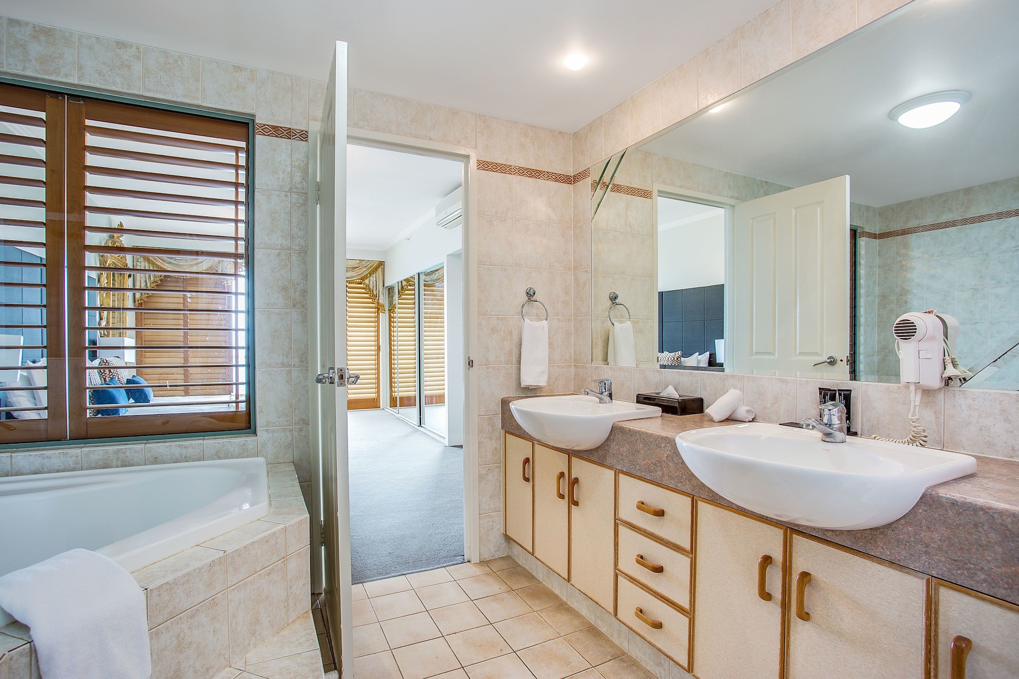 1 Bedroom, Ocean، Mantra Sun City Surfers Paradise 6/8