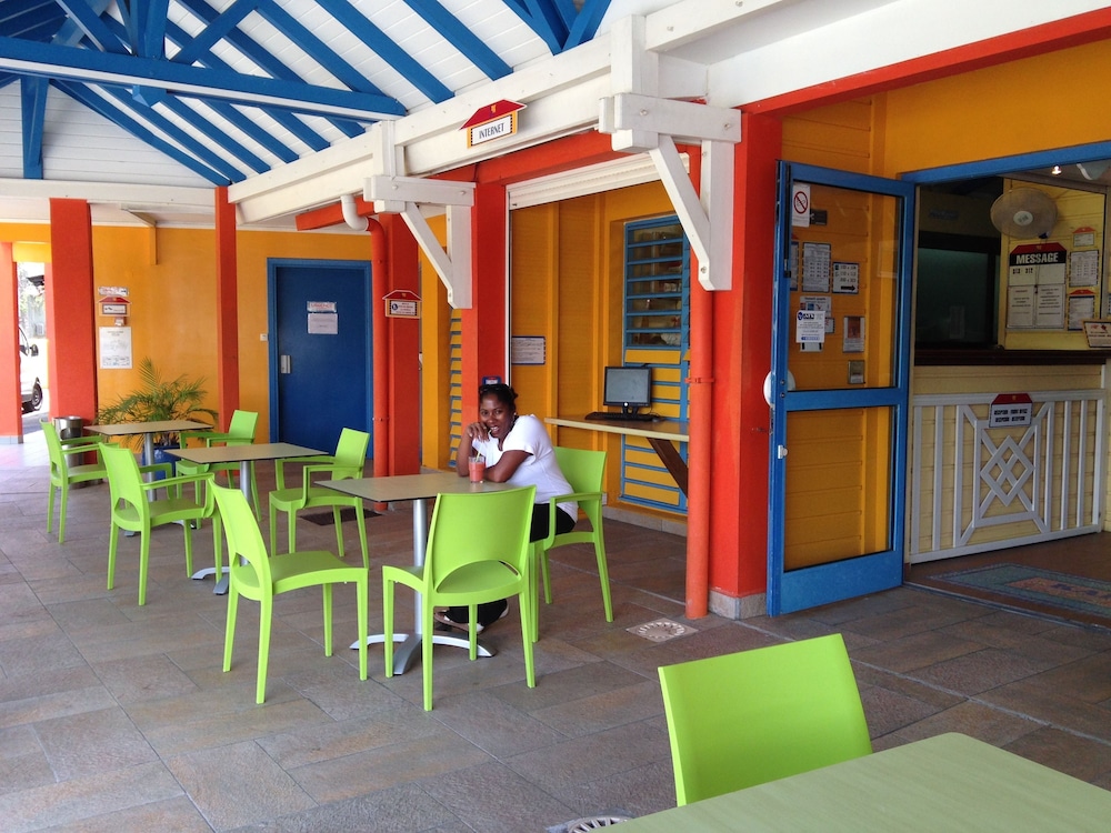 KARAIBES HOTEL 49/65