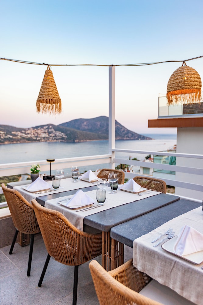 Kalkan Saray Suites Hotel 50/74