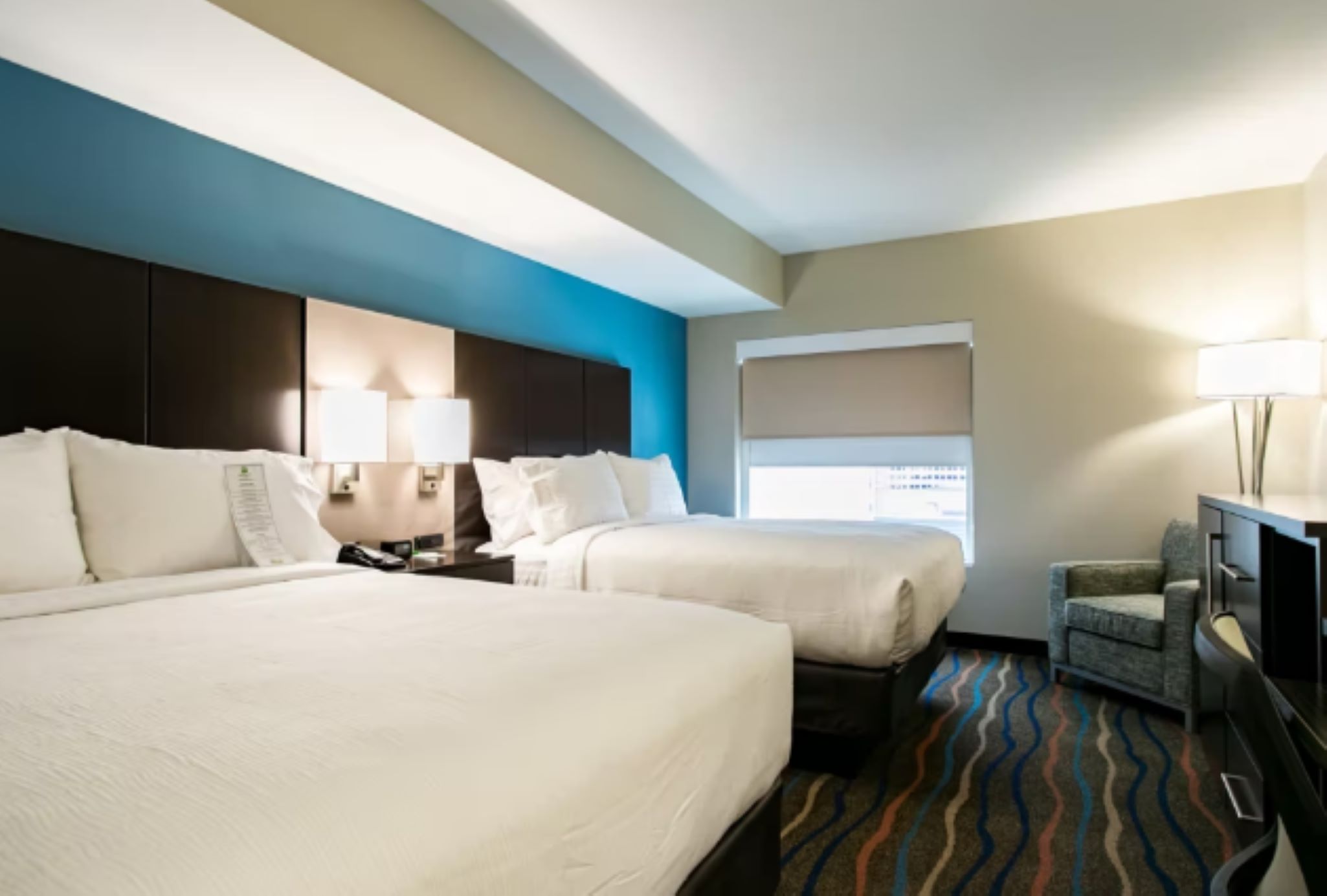 Room, 2 Queen Beds, City View