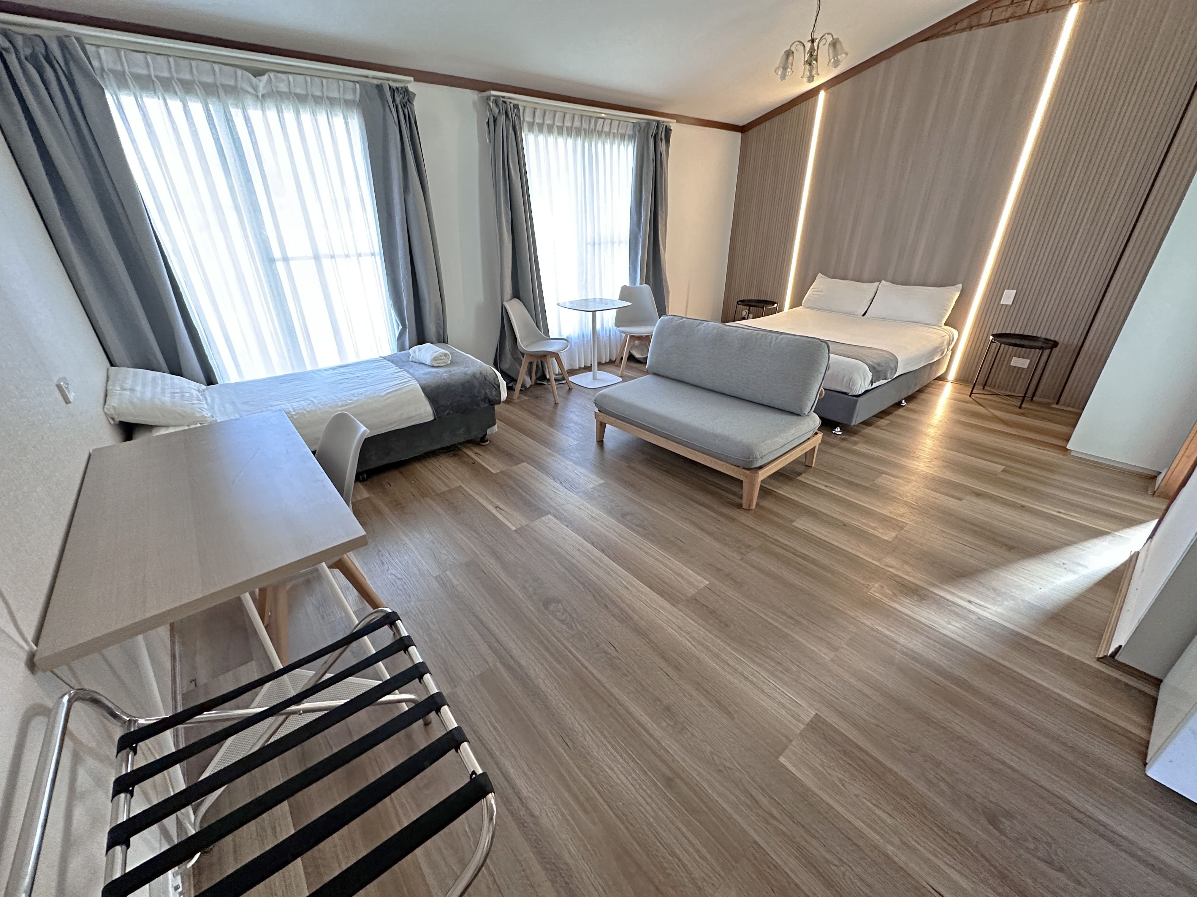 SPA VILLAGE TRAVEL INN 9/41