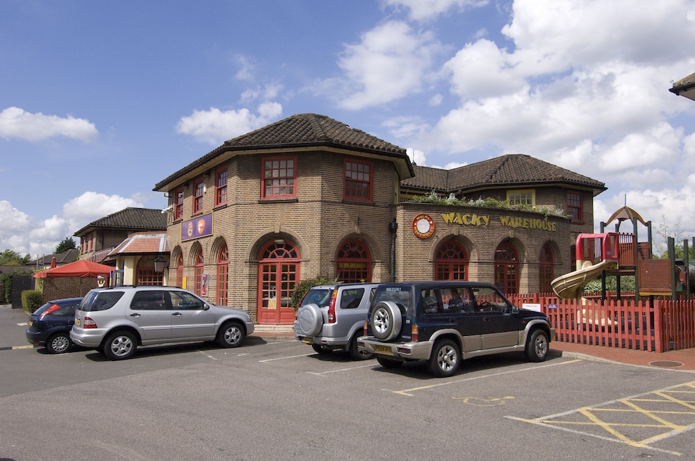 PREMIER INN LONDON GREENFORD 35/41