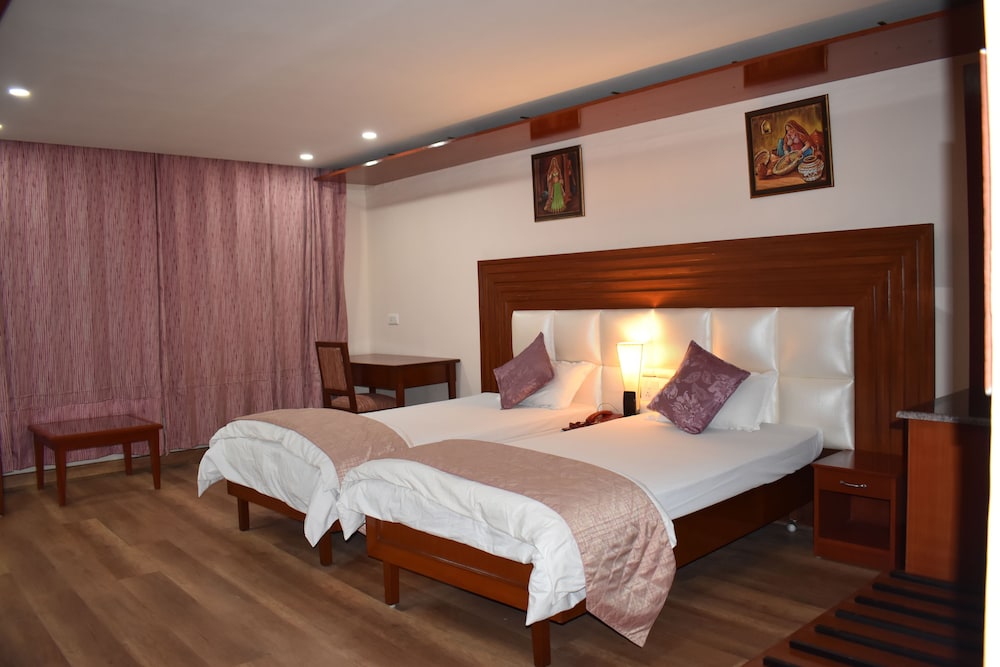 Hotel Sujata 23/64