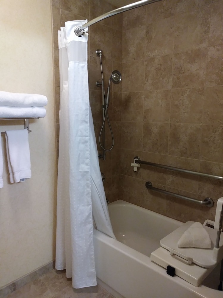 Holiday Inn Express Portland East - Troutdale 72/78