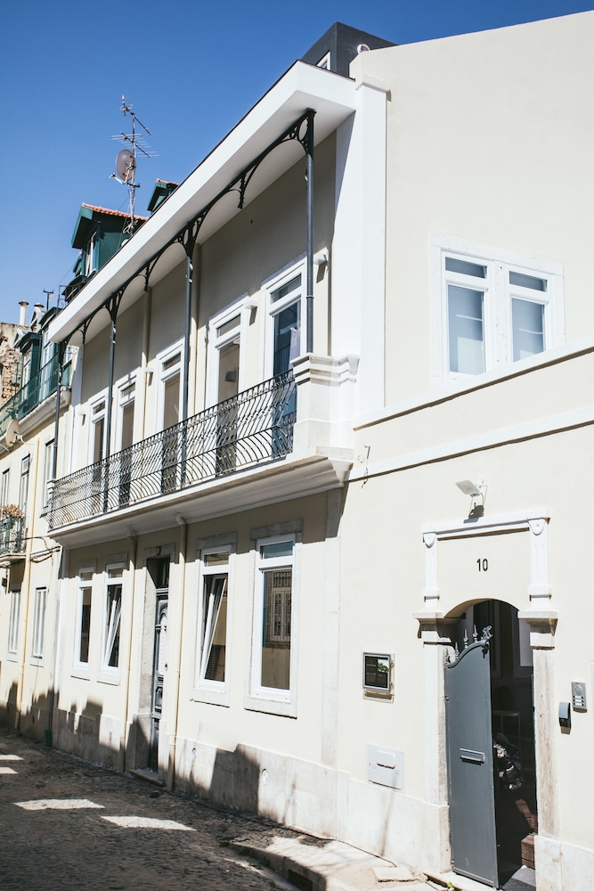 Castello Prime Suites 2/50