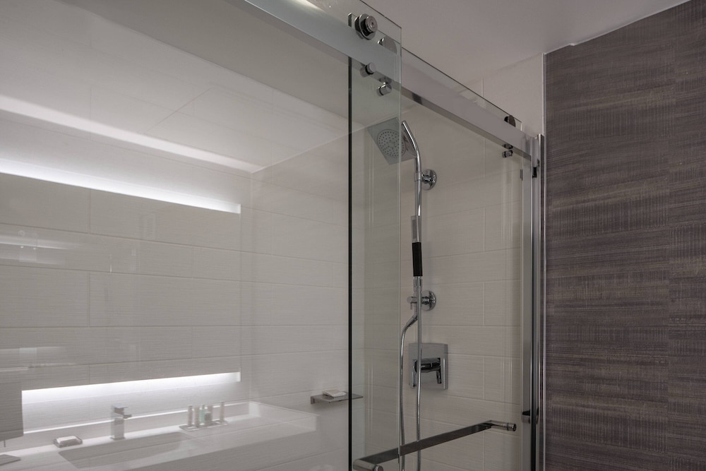 Marriott Tysons Corner 8/66