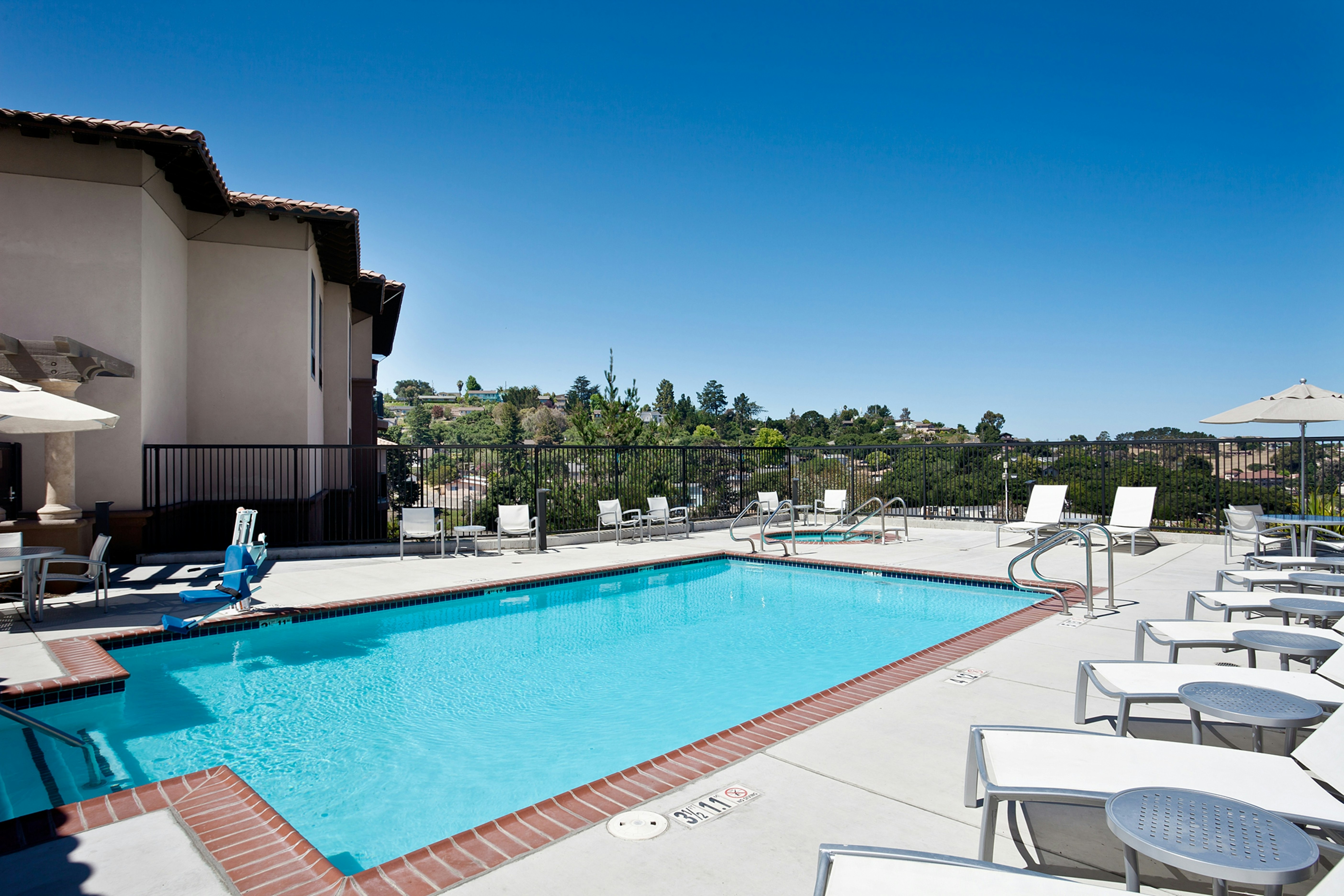 Hampton Inn & Suites Arroyo Grande/Pismo Beach Area 7/12