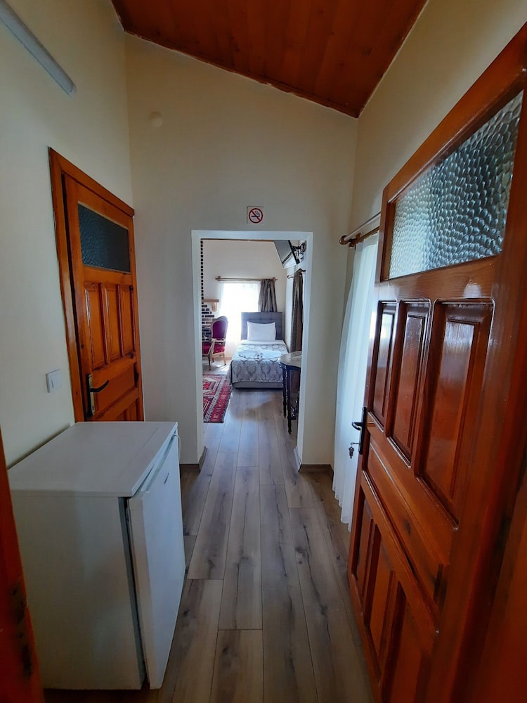 Ali Babas Guesthouse 19/42