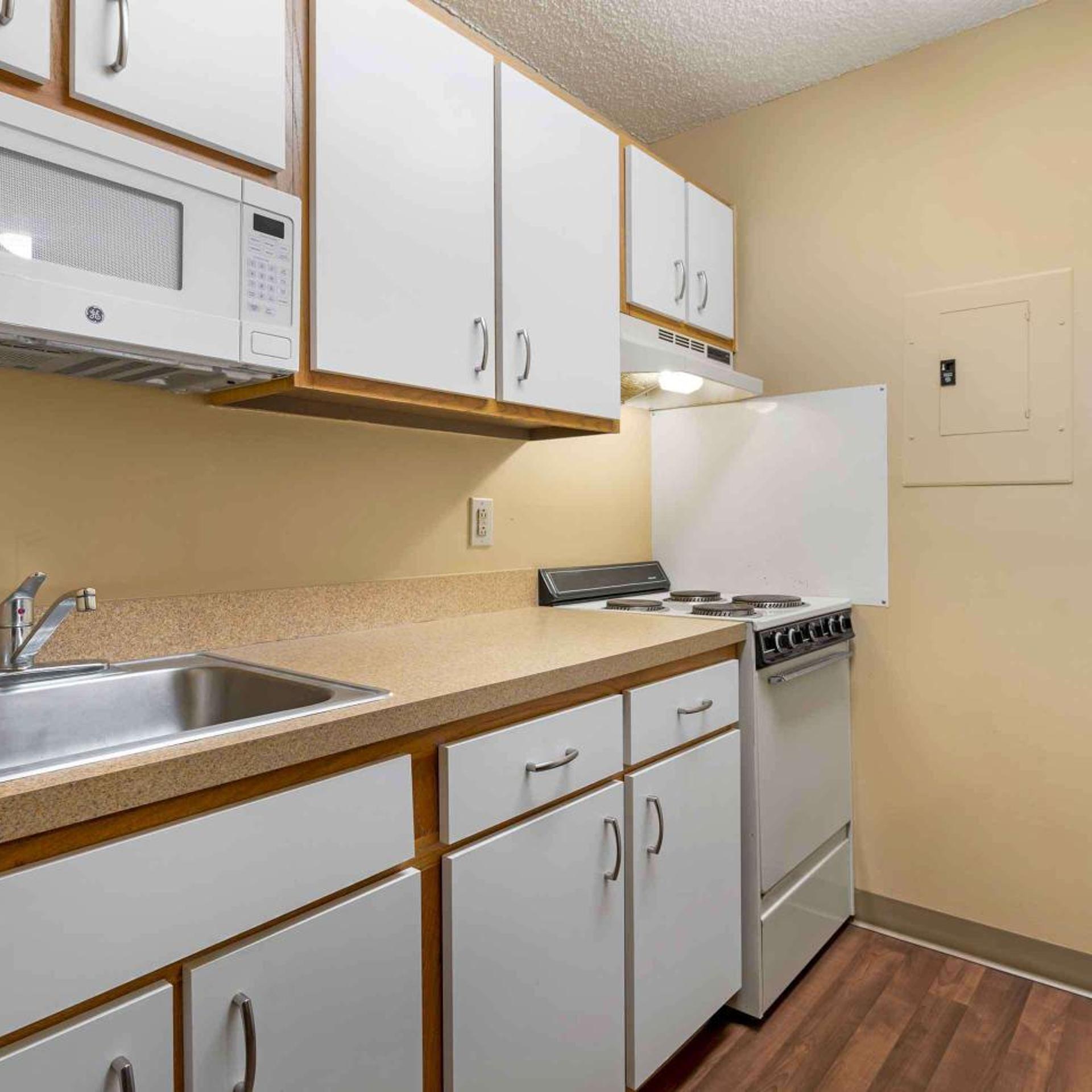 استوديو ديلوكس بسرير كوين، Extended Stay America - Cincinnati – Blue Ash – Reagan Hwy 3/4
