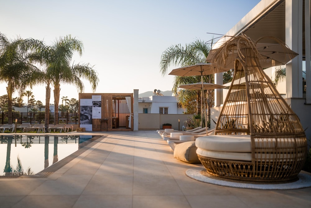 Cooee Kyknos Beach Hotel 68/75