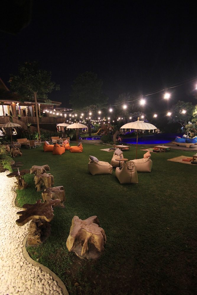 Taulan Villa and Restaurant 30/50