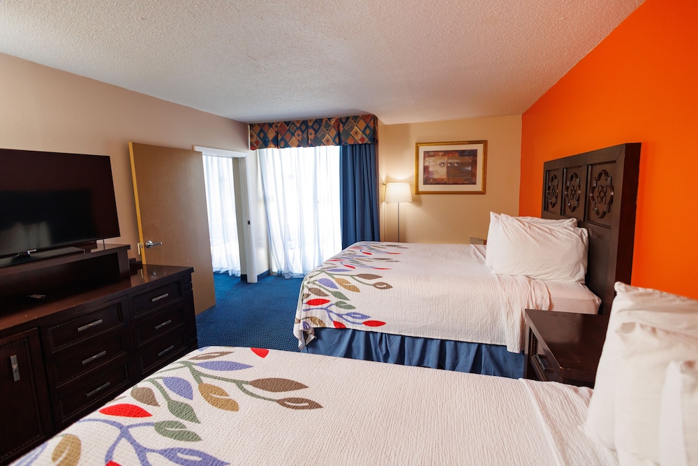FAMILY SUITE, 2 BEDS, GARDEN OR POOL VIEW