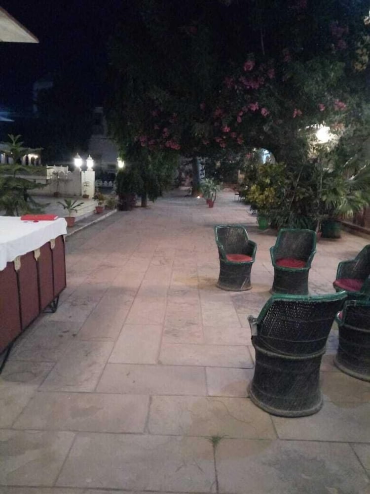 Welcome Heritage Bassi Fort Palace 48/50