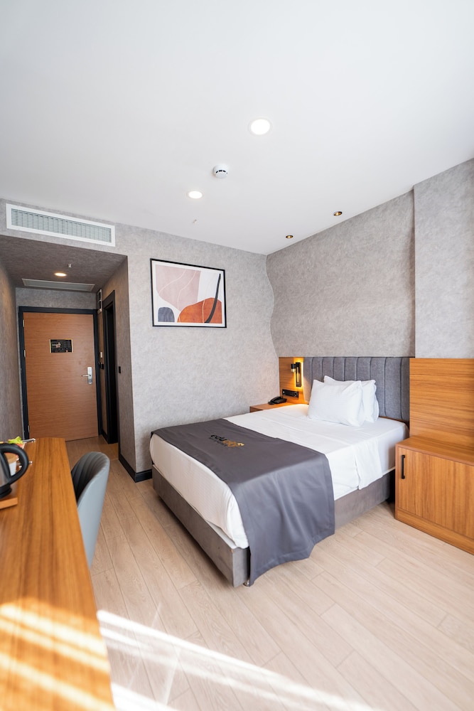 Educity Suit & Hotels 8/50