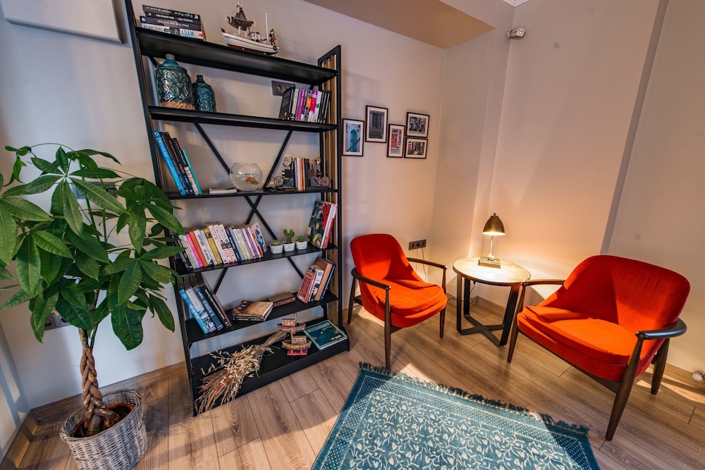 Elia Hotel 30/50