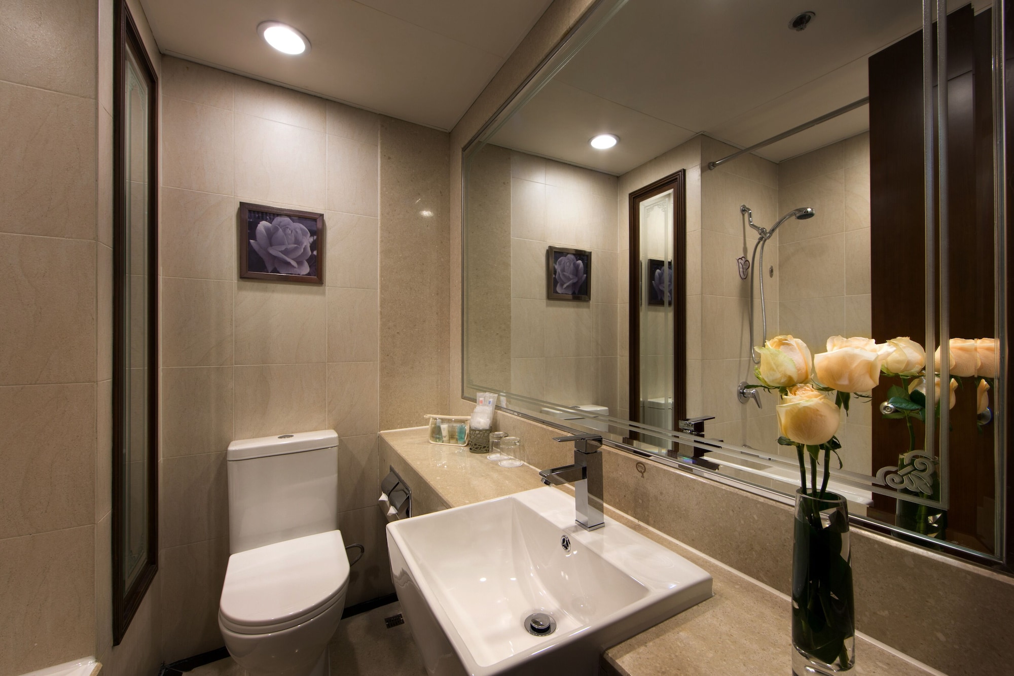 جناح تنفيذي بسرير كينج، Rosedale Hotel Hong Kong 4/4