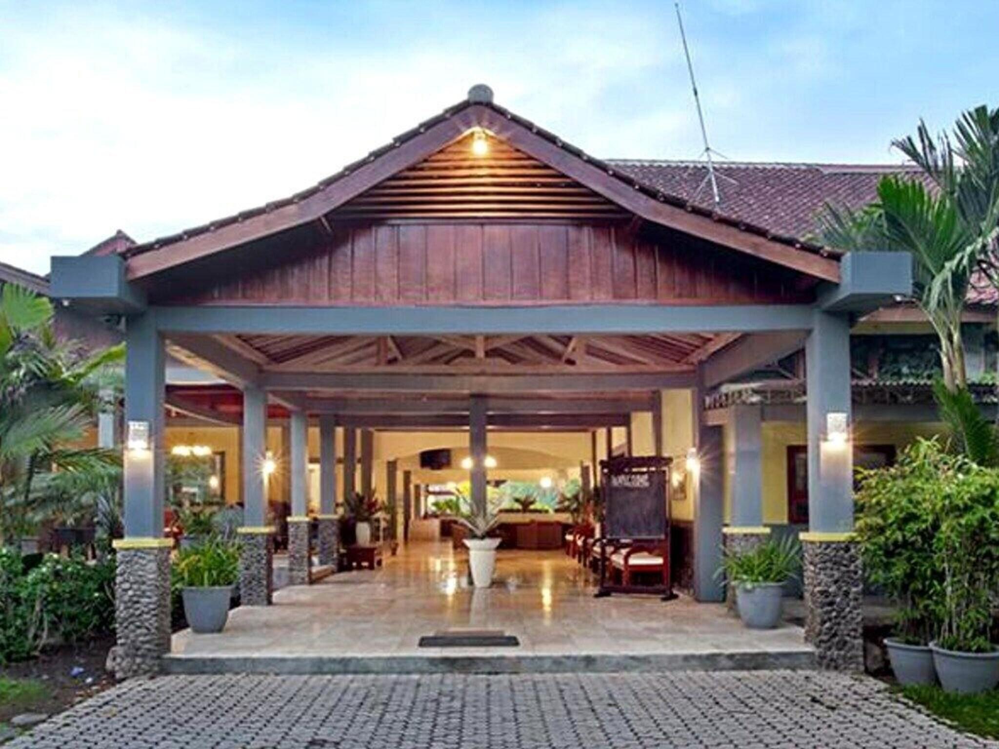 Margo Utomo Eco Resort 1/17