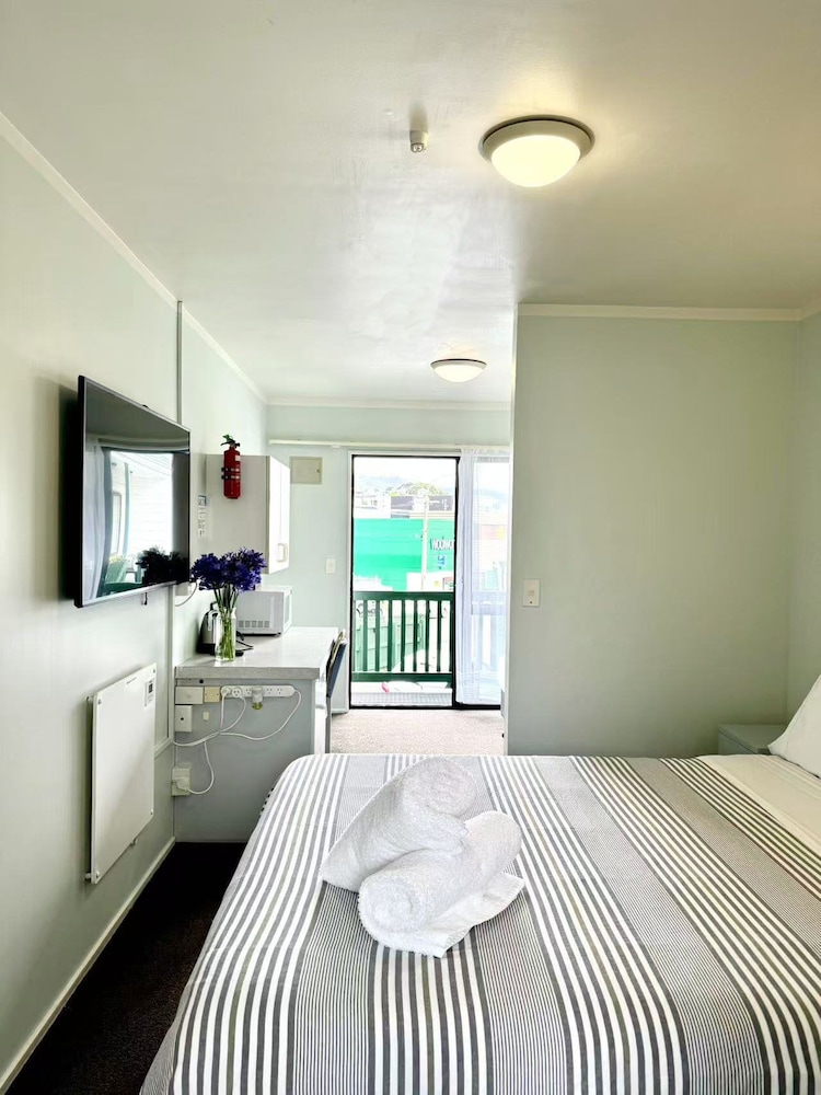 STANDARD, TWIN BEDS