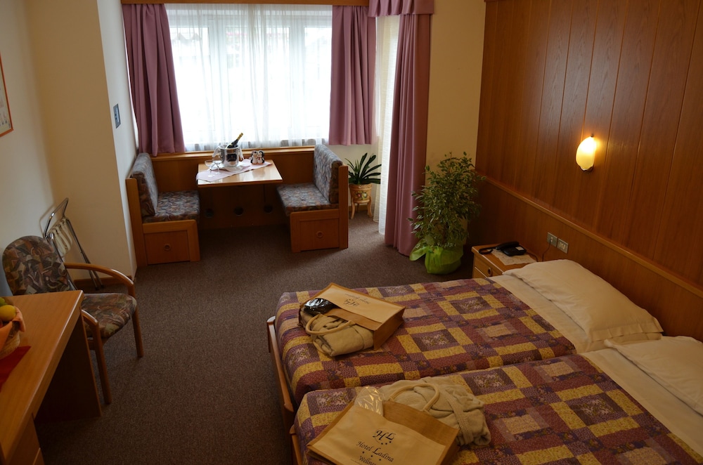 HOTEL LADINA 37/56