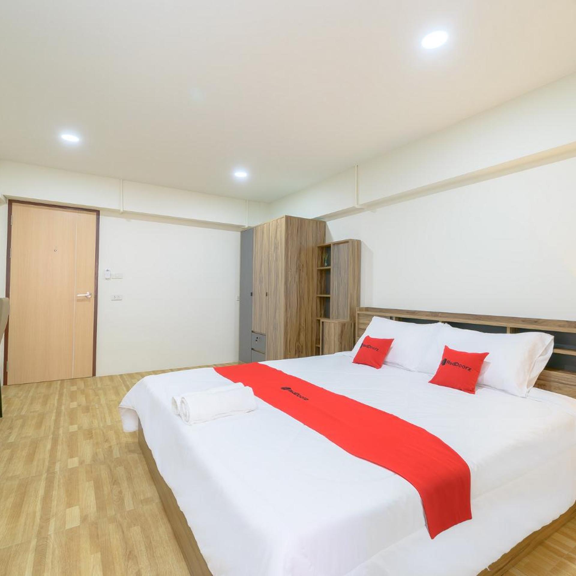RedDoorz Plus Hoenhao Boutique Hotel Ratchada 16/36