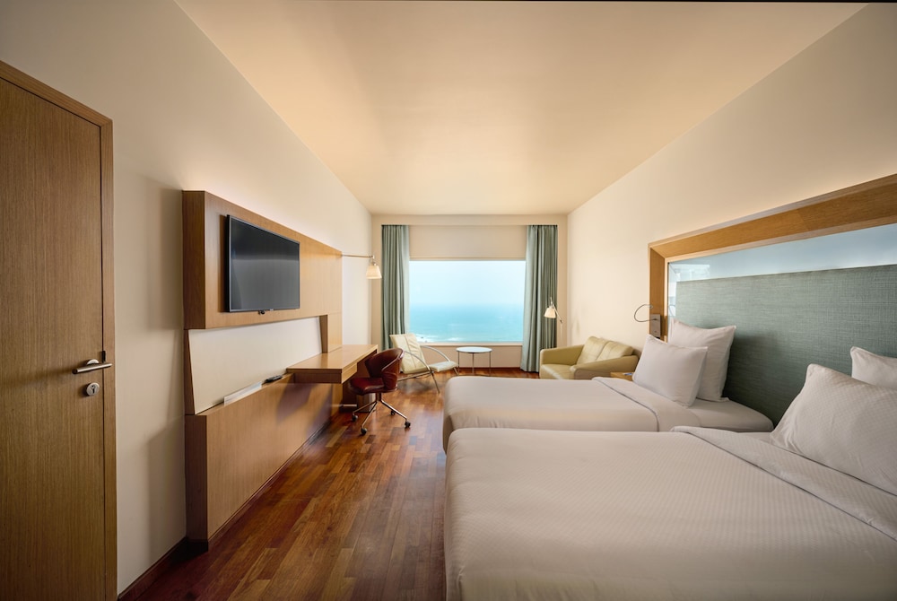 Novotel Visakhapatnam Varun Beach Hotel 20/75