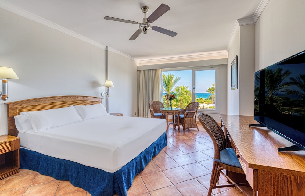 1 BEDROOM, SUITE, SEA VIEW
