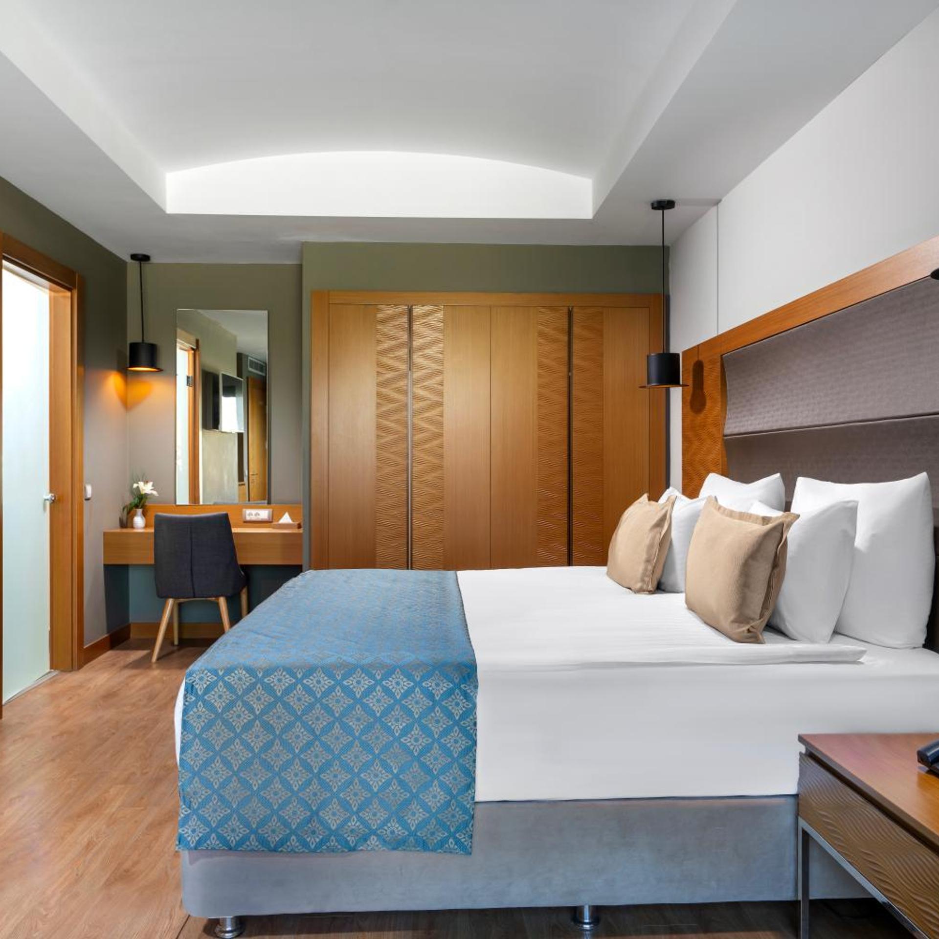 Suite, Sea View