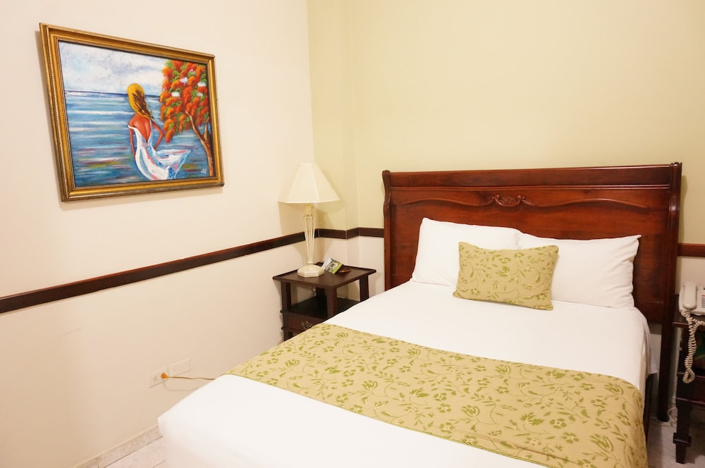 Hotel Platino 13/67