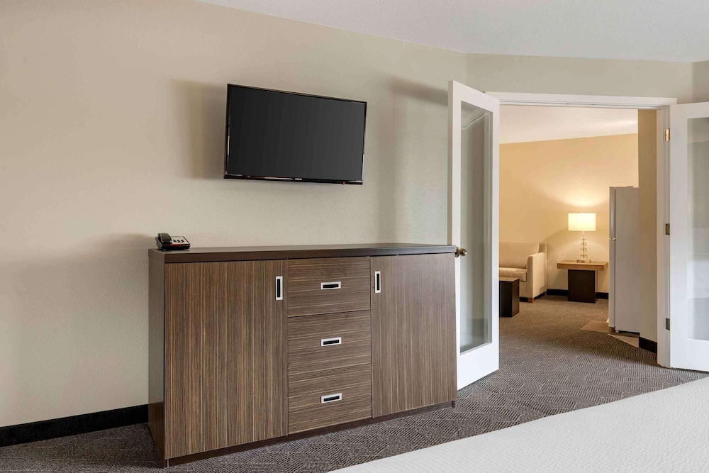 Extended Stay America Premier Suites - Portland - North 6/50