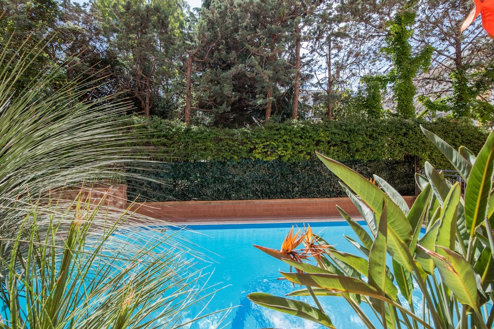 Hotel Michelangelo 69/76