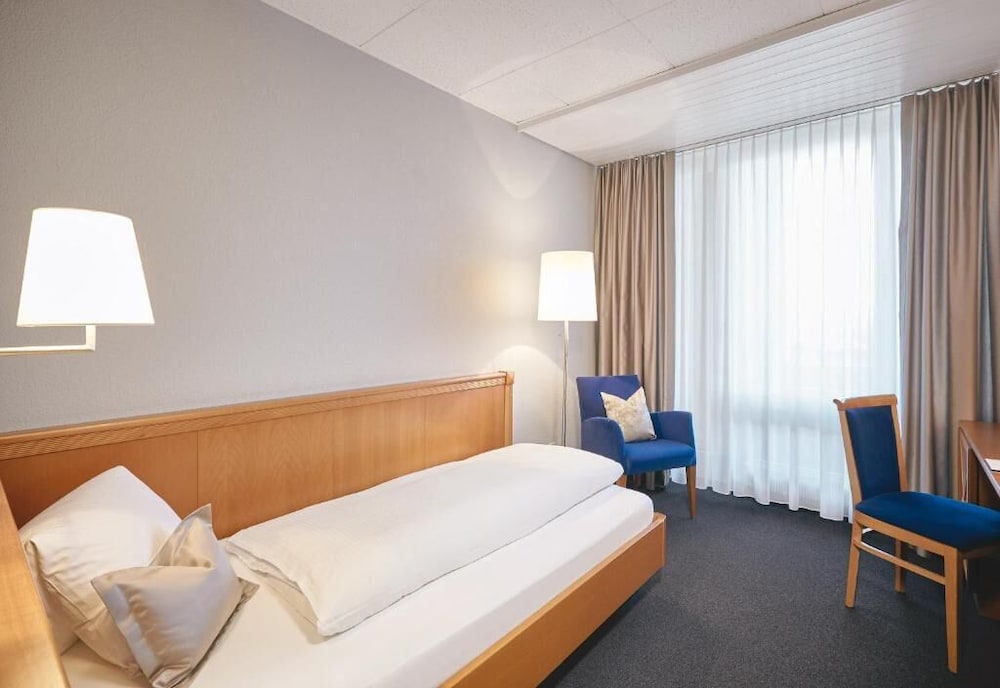 Hotel Schiff Am Rhein 25/50