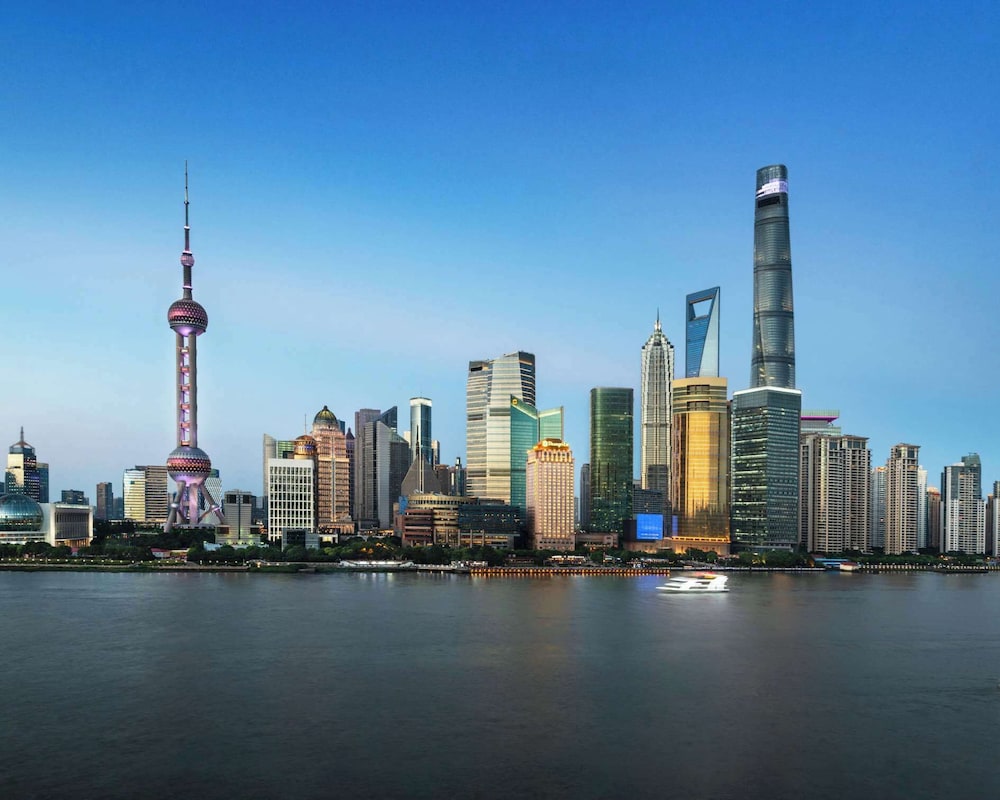 Pudong Shangri La 74/77