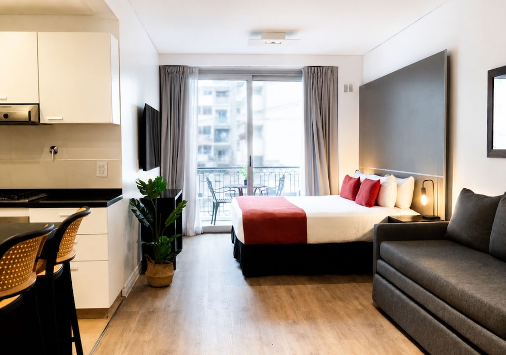 Reco by DOT Suites 50/92