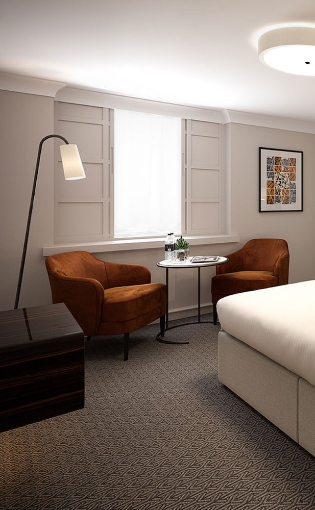 Strand Palace Hotel 30/47