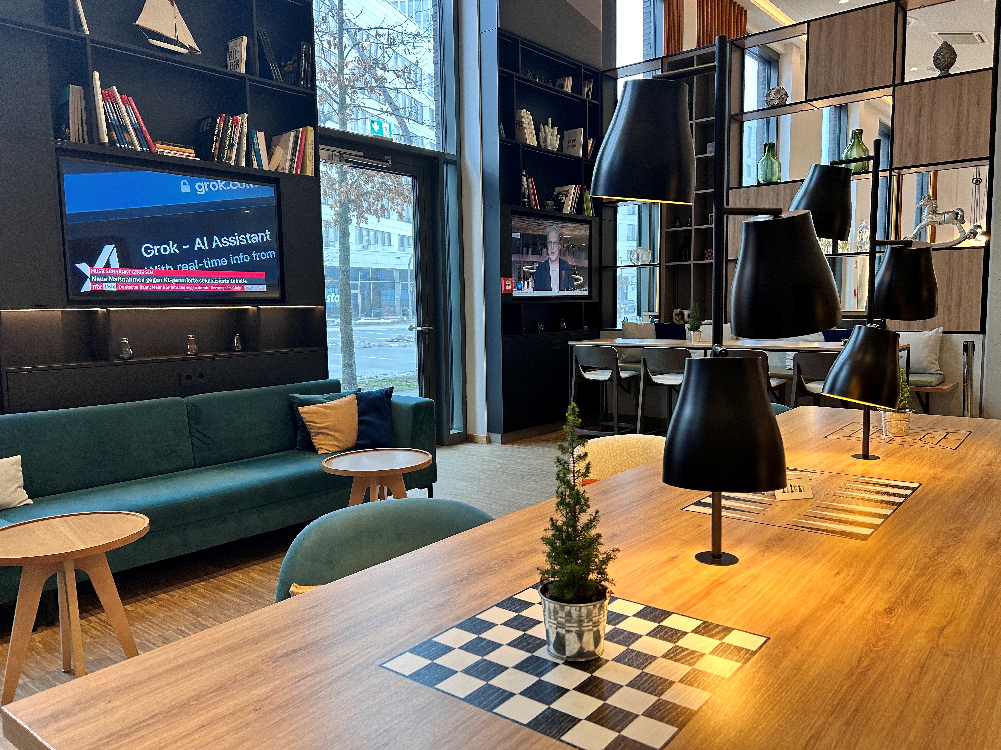 HOLIDAY INN HAMBURG - HAFENCITY 46/75
