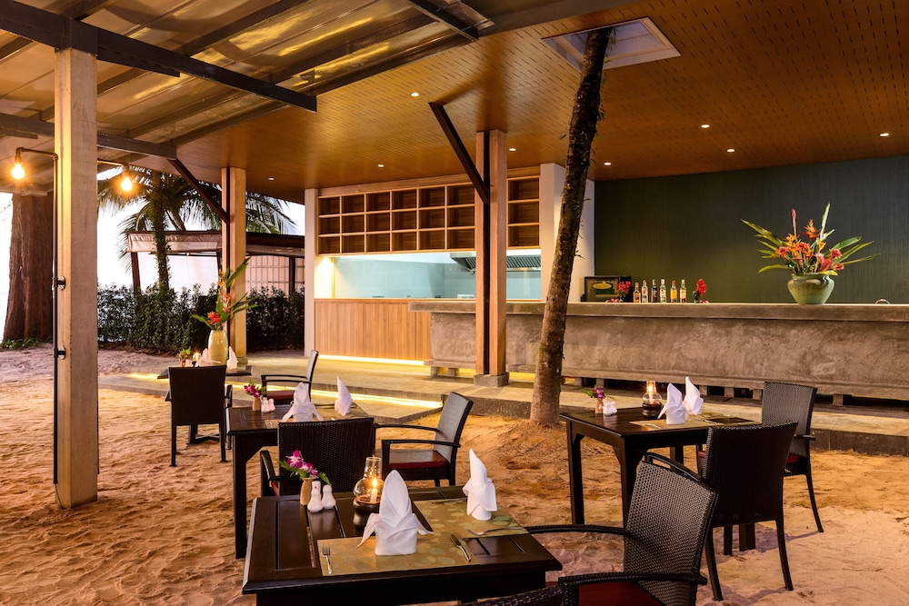 Khaolak Wanaburee Resort 65/73