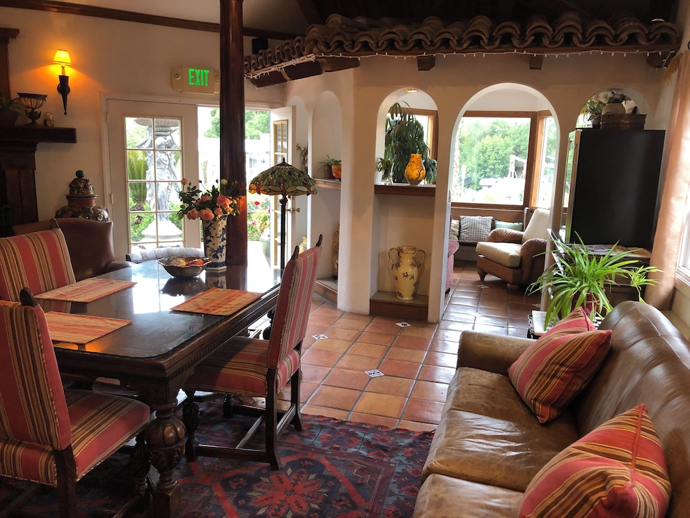 Chantico Inn 49/70