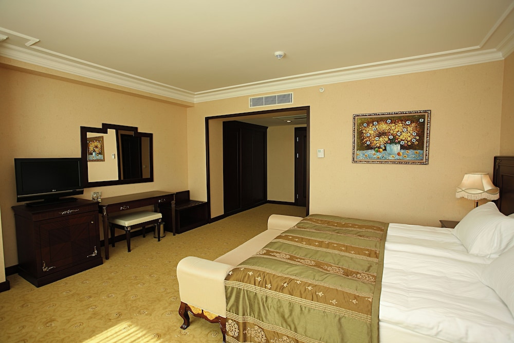 Latanya Palm and Spa Hotel 15/50