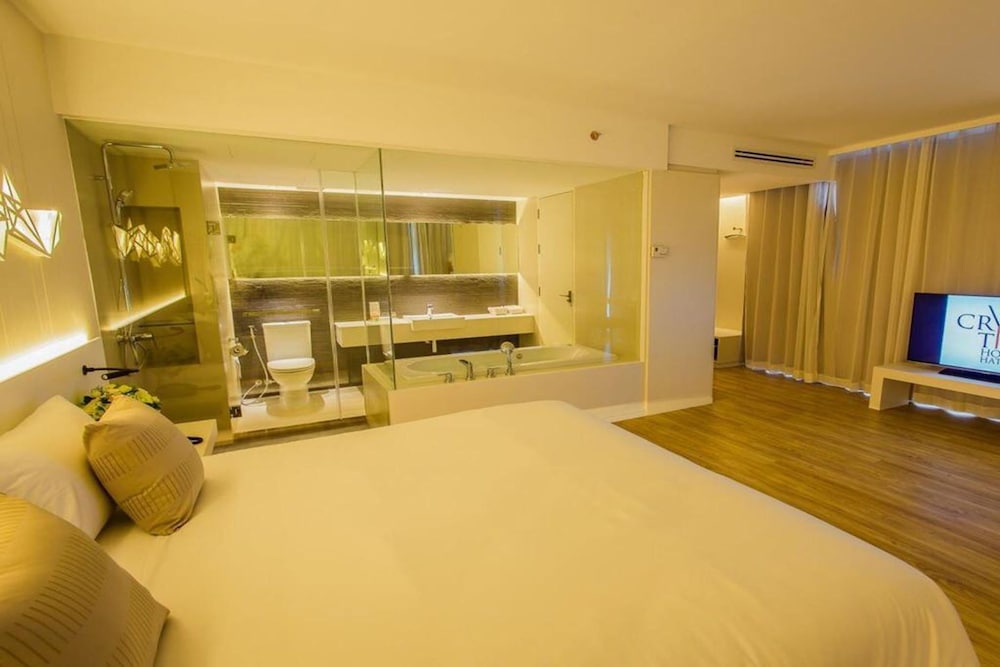 Crystal Hotel Hat Yai 31/54