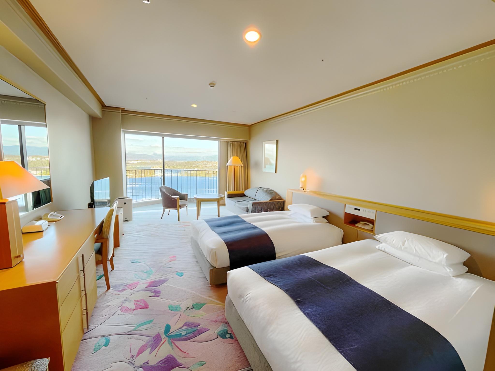 Superior, Twin Beds