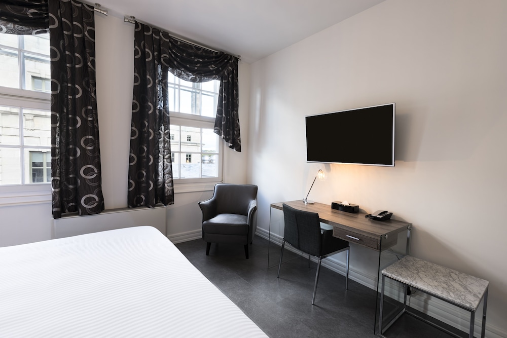 Hotel Manoir Morgan 37/46