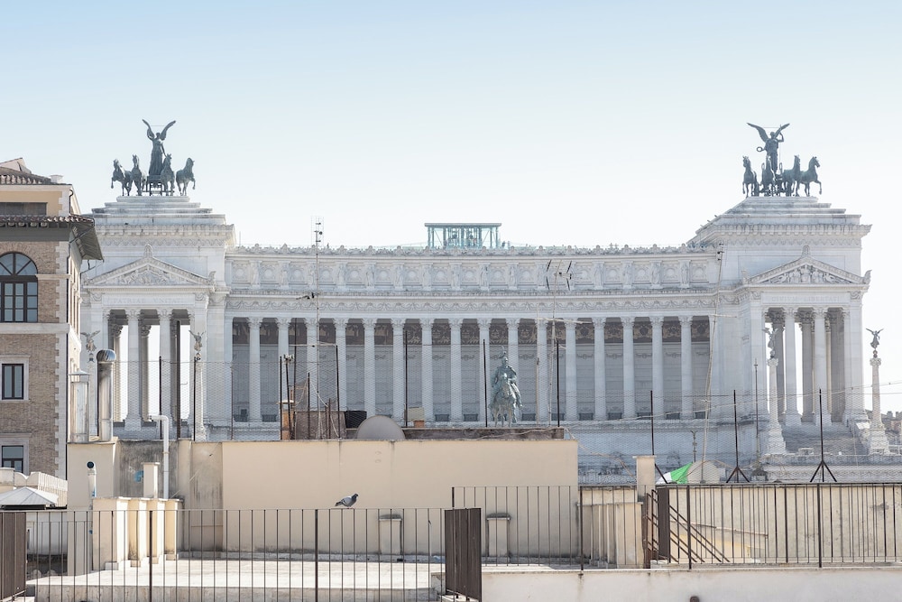 Amazing Piazza Venezia Suites 2/50