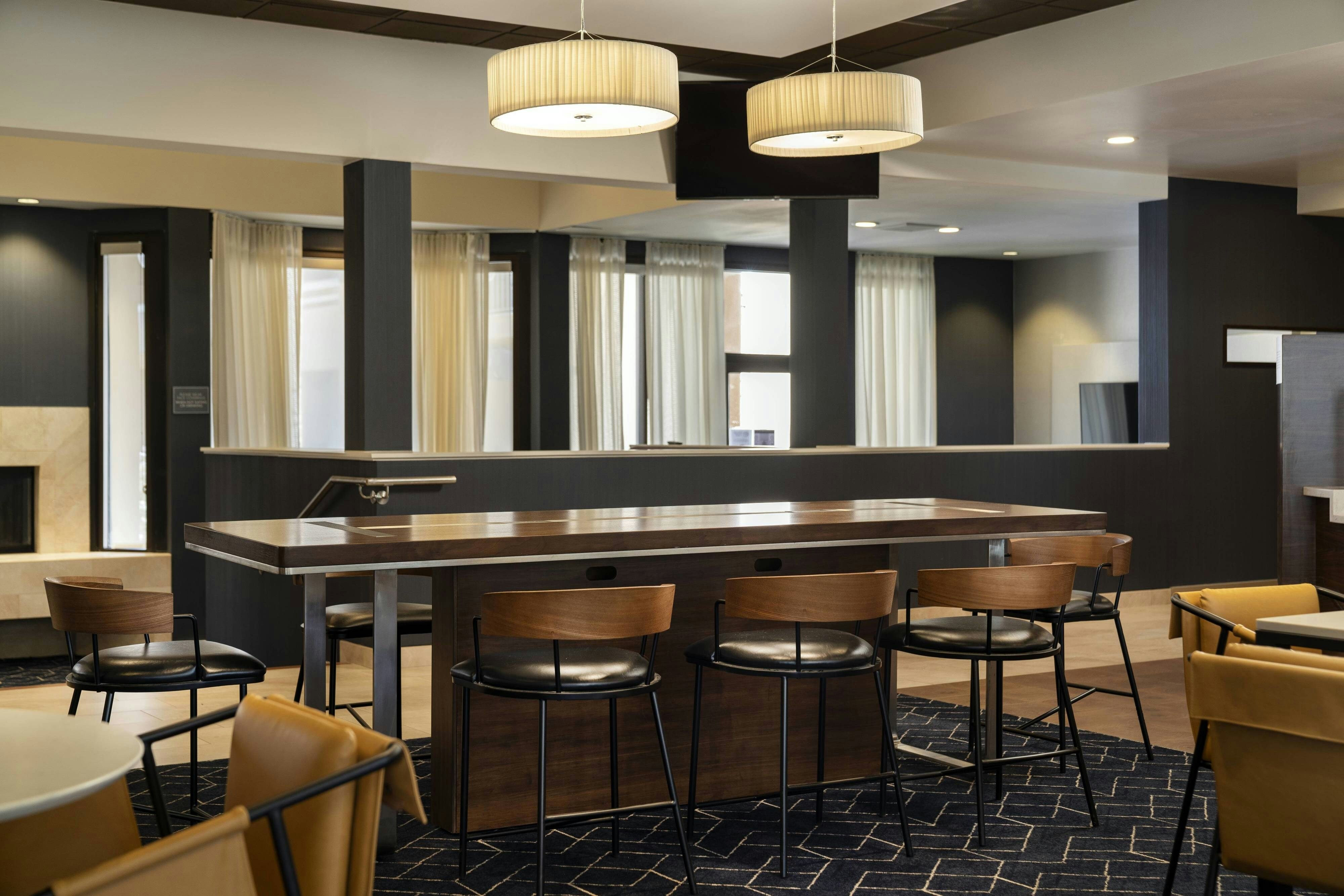 Courtyard by Marriott Palm Springs 6/11