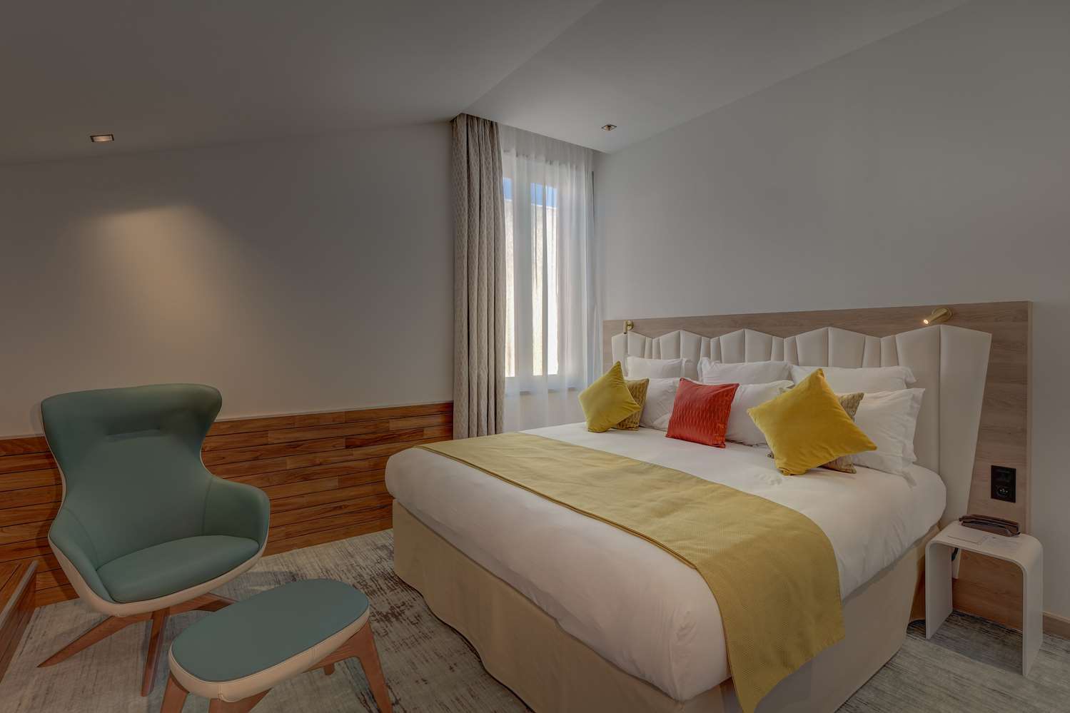 Superior, Suite, King Bed, Balcony, Bathtub
