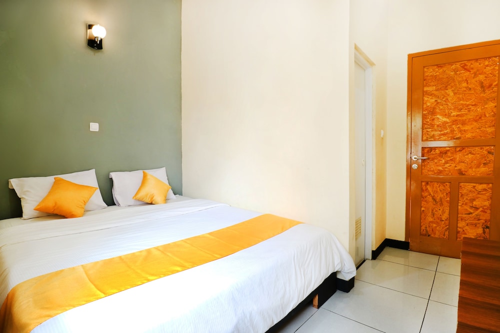 Saung Balibu Hotel 28/68