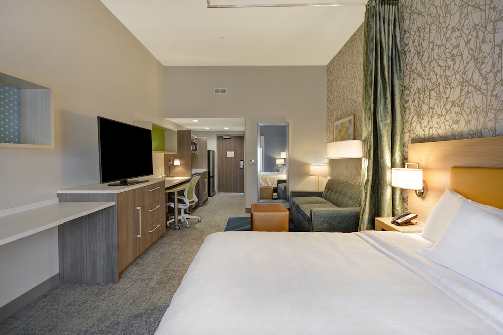 STUDIO, SUITE, KING BED, ACCESSIBLE