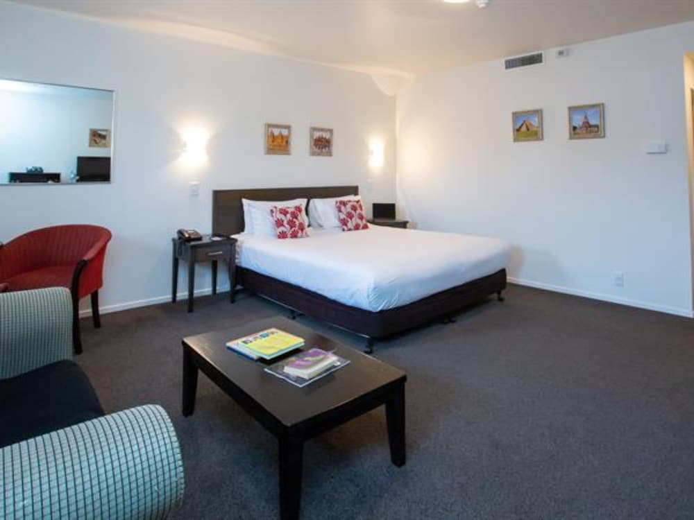 Distinction New Plymouth Hotel And Convention Centre 11/50